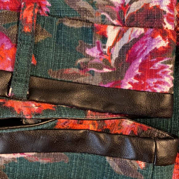 Anthropologie Cartonnier Charlie Ankle Pant Crop in Green with florals size 2 - Picture 14 of 16